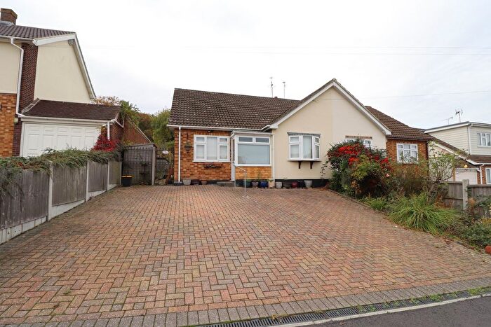 2 Bedroom Semi Detached Bungalow For Sale In High Mead, Rayleigh, SS6