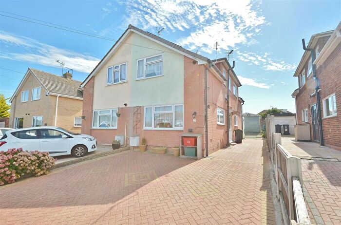 2 Bedroom Chalet For Sale In Slade Road, Holland-On-Sea, CO15