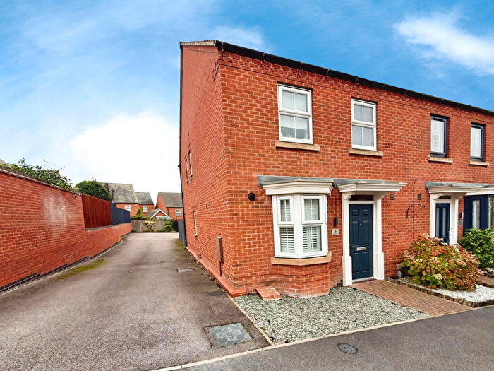 3 Bedroom Semi-Detached House For Sale In Croydon Close, Church Gresley, DE11