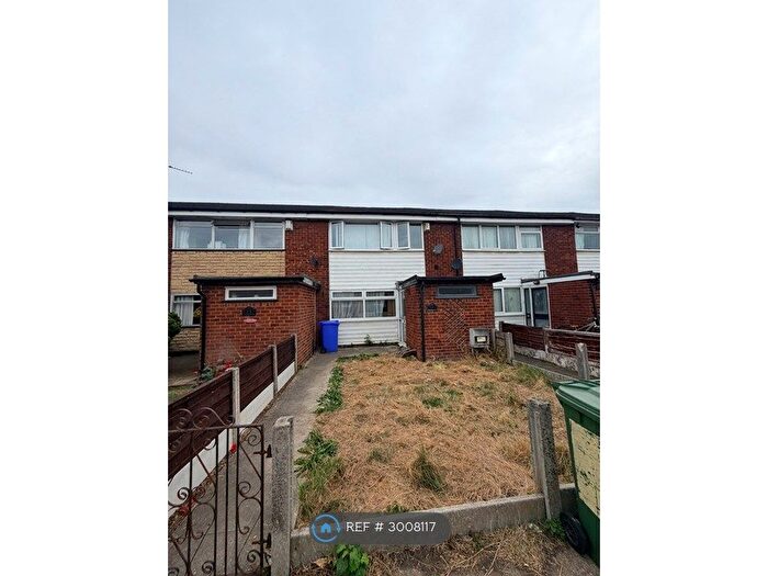 3 Bedroom Terraced House To Rent In Lynmouth Court, Manchester, M25