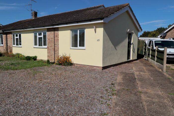 3 Bedroom Semi-Detached Bungalow To Rent In Birch Avenue, Great Bentley, CO7