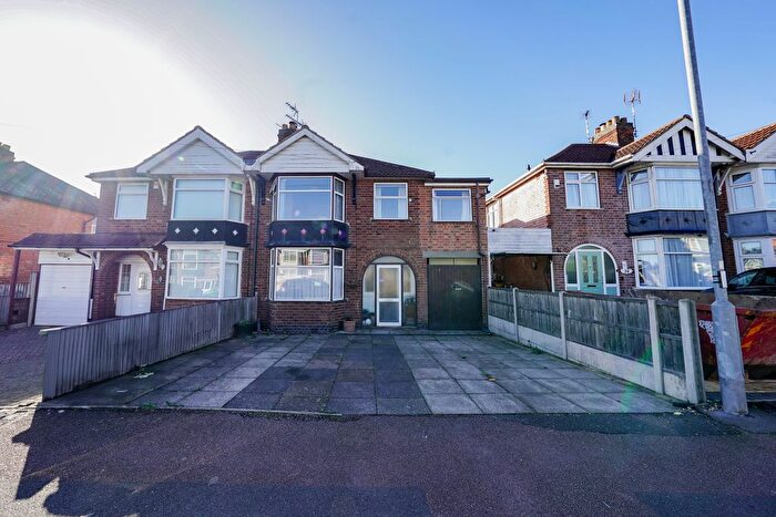4 Bedroom Semi Detached House For Sale In Turnbull Drive, Leicester, Leicestershire, LE3