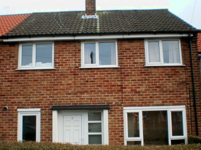 3 Bedroom Terraced House To Rent In Larches Avenue Ashton, Preston, PR2