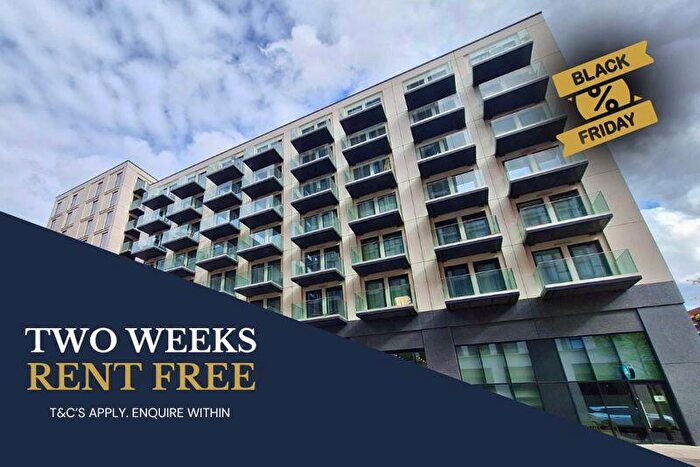 Flat To Rent In Caravel House, Treacle Works, E16