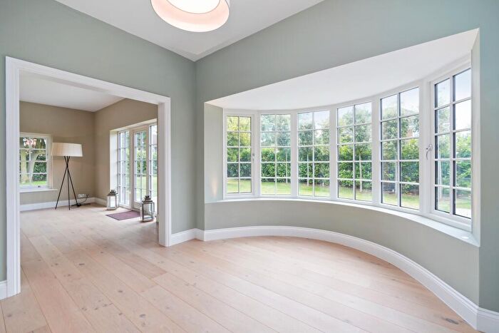 3 Bedroom House To Rent In Old Avenue, Weybridge, KT13