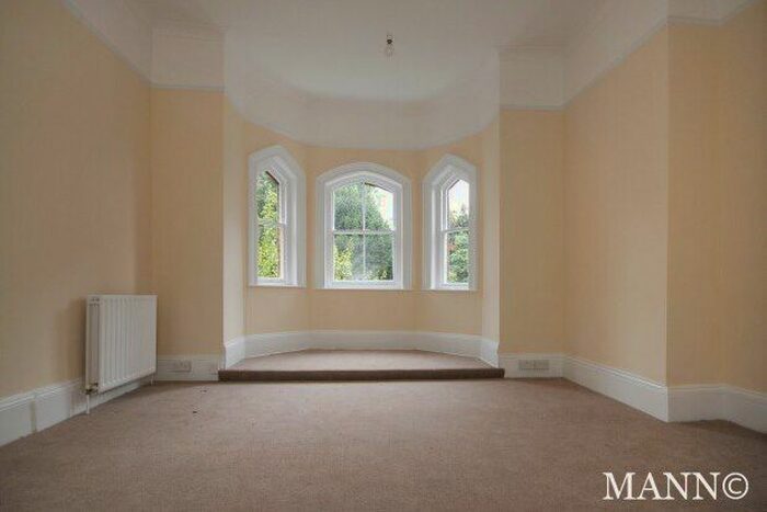 2 Bedroom Flat To Rent In Westwood Hill, London, SE26