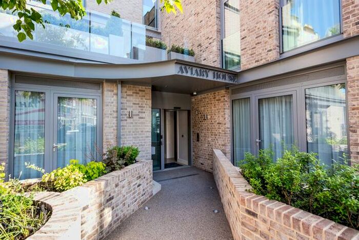 3 Bedroom Flat To Rent In Wilfred Street, London, SW1E