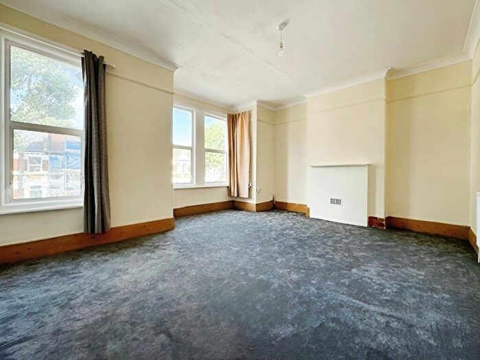 2 Bedroom Flat To Rent In Brownhill Road London, SE6