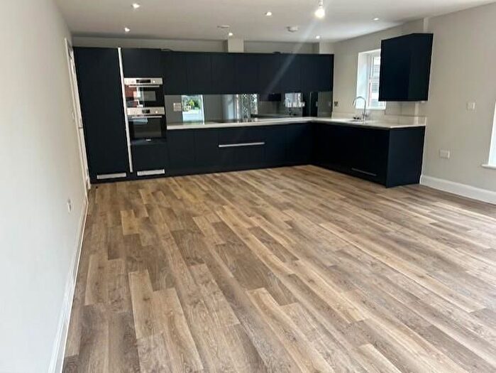 2 Bedroom Flat For Sale In Evreham Road, Iver, SL0