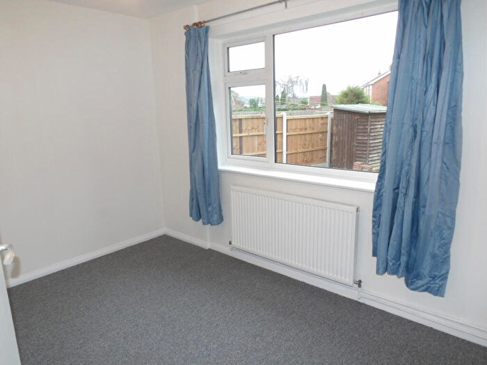 2 Bedroom Bungalow To Rent In Vicarage Lane, Radcliffe-On-Trent, NG12