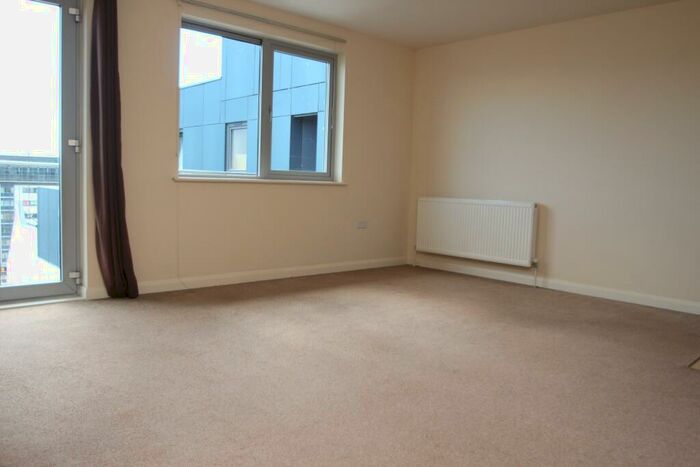 2 Bedroom Apartment To Rent In North Street, PL4