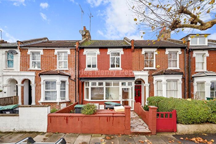 1 Bedroom Apartment To Rent In Woodlands Park Road, London, N15