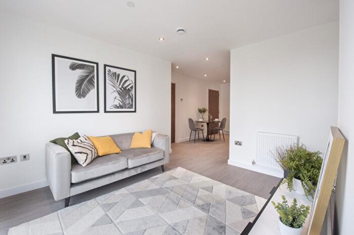 1 Bedroom Flat To Rent In Thames Quarter, Reading, RG1