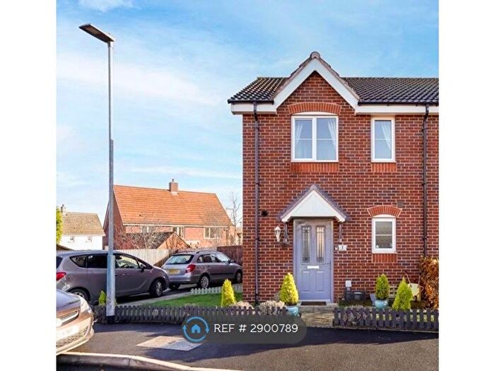 2 Bedroom Semi Detached House To Rent In Ellison Close, Evesham, WR11