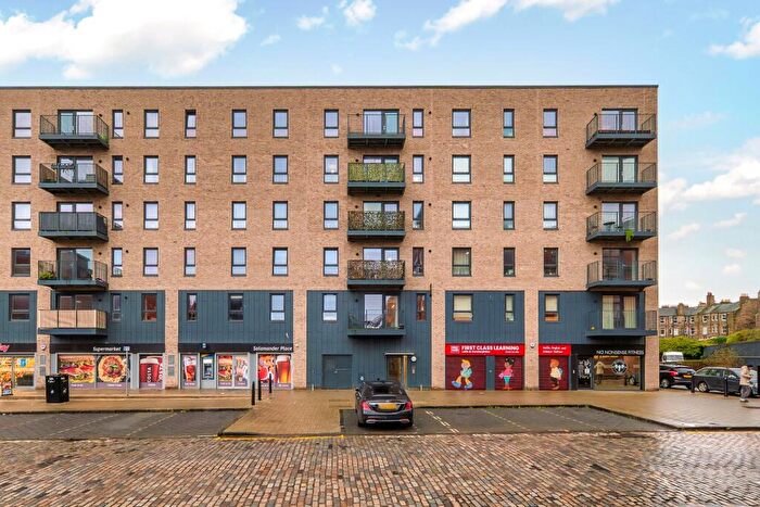 2 Bedroom Apartment For Sale In Salamander Place, Edinburgh, Midlothian, EH6