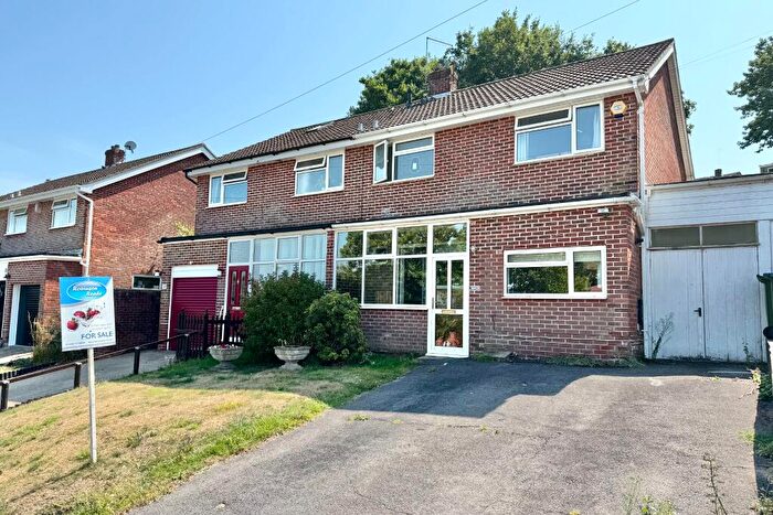 3 Bedroom Semi-Detached House For Sale In Beacon Bottom, Park Gate, SO31