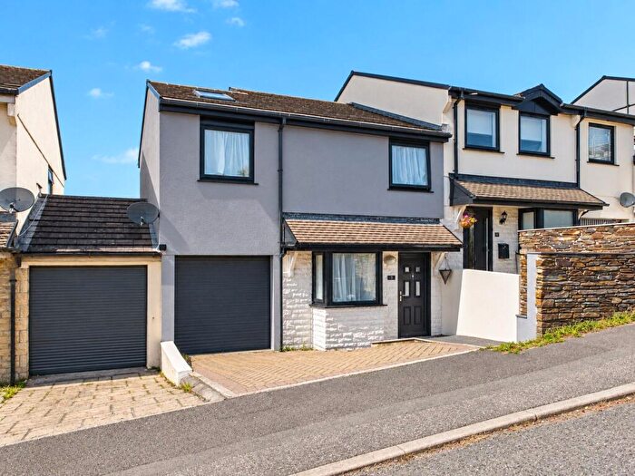 4 Bedroom Semi Detached House For Sale In Foxdown Manor, Wadebridge, Cornwall, PL27