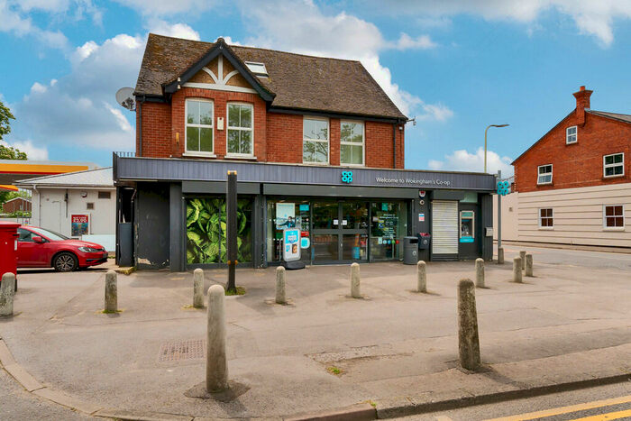 3 Bedroom Flat To Rent In London Road, Wokingham, RG40