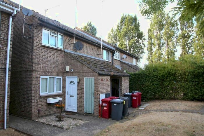 1 Bedroom Maisonette To Rent In Fotheringay Gardens, Slough SL1