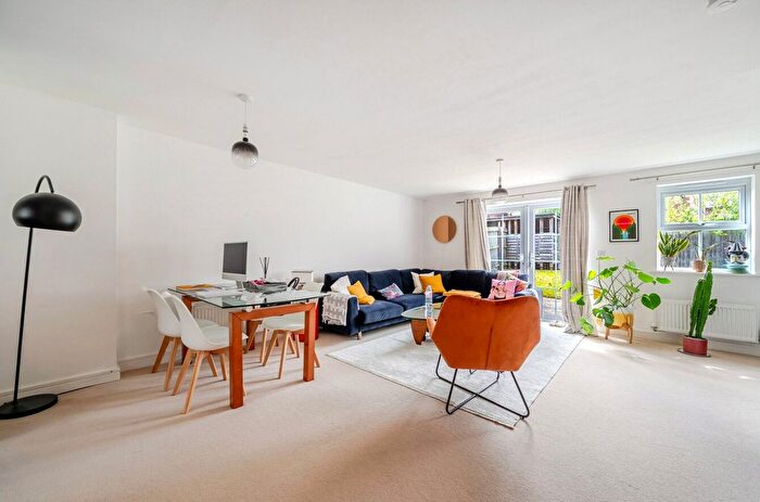 3 Bedroom End Of Terrace House For Sale In Exeter, Devon, EX2