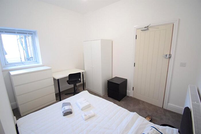 1 Bedroom House To Rent In Stockland Street, Room, Caerdydd, CF11