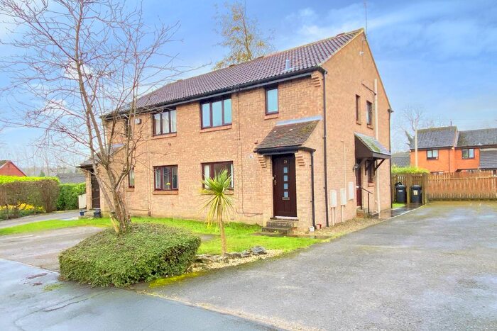 2 Bedroom Flat To Rent In Eavestone Grove, Harrogate, HG3