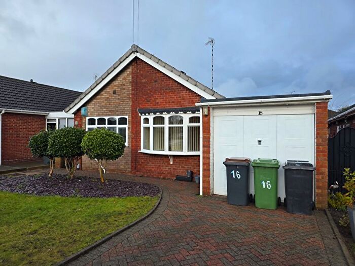 2 Bedroom Bungalow To Rent In Topps Heath, Bedworth, CV12