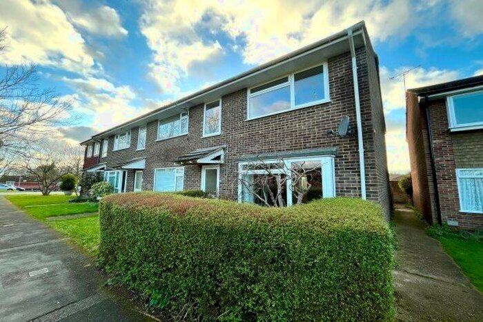 3 Bedroom End Of Terrace House To Rent In Russell Row, Lewes, BN7