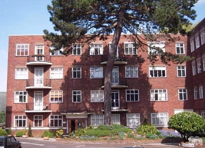 2 Bedroom Flat To Rent In Dyke Road, Brighton, East Sussex, BN1