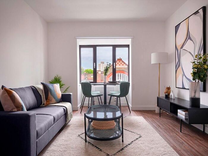 3 Bedroom Flat To Rent In Bryant Street, Kendon House, London, E15