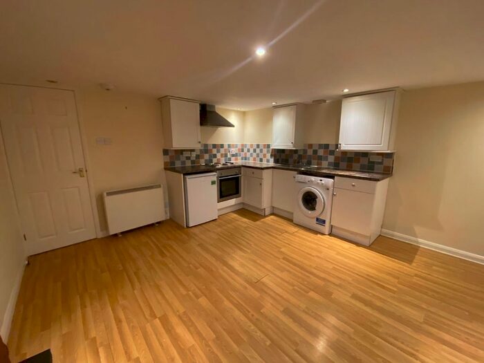 1 Bedroom Flat To Rent In Crab Lane, Harrogate, HG1
