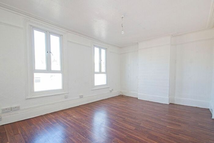 3 Bedroom Flat To Rent In Burrage Place, London, SE18