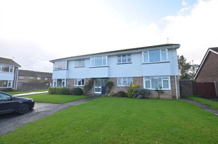 2 Bedroom Flat To Rent In Foxwarren Close, West Wittering, PO20
