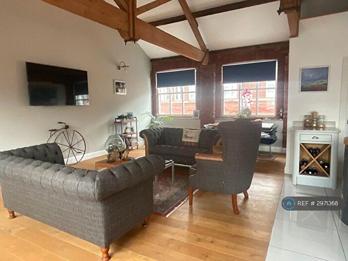 2 Bedroom Penthouse To Rent In Green Lane, Sheffield, S3