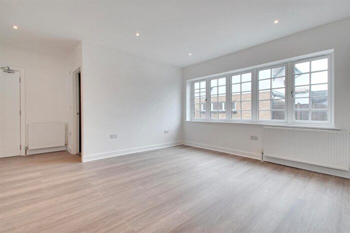2 Bedroom Flat For Sale In Ferringham Lane, Ferring, Worthing, BN12