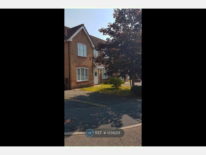 3 Bedroom Semi-Detached House To Rent In Lindisfarne Avenue, Blackburn, BB2