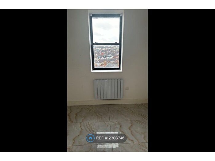 1 Bedroom Flat To Rent In Wiltshire Court, Swindon, SN1