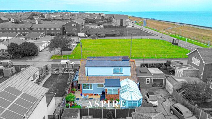 4 Bedroom Detached House For Sale In Station Road, Canvey Island, SS8