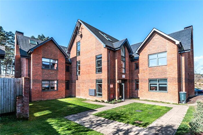 2 Bedroom Flat To Rent In Chieftain Road, Longcross, Chertsey, KT16