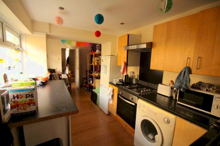 4 Bedroom Terraced House To Rent In May Street, Cathays, CF24