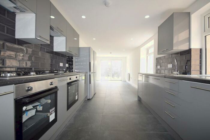 8 Bedroom House To Rent In Richards Street, Cathays, CF24