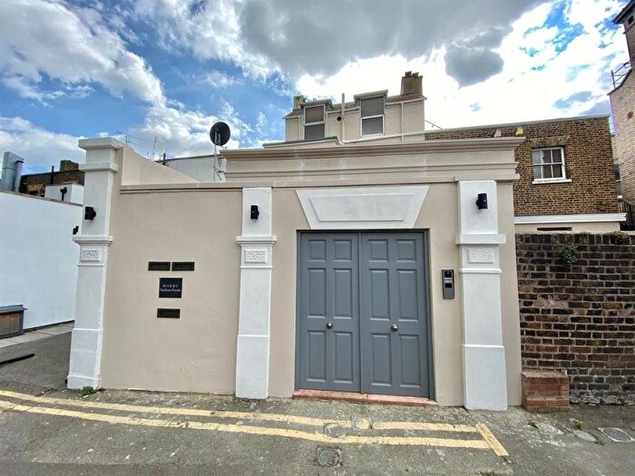 2 Bedroom Flat To Rent In Harbour Parade, Ramsgate, Kent, CT11