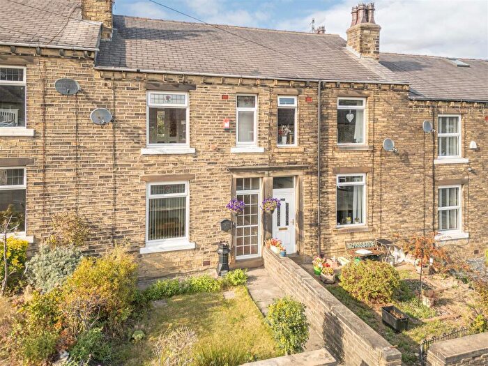 3 Bedroom Terraced House For Sale In South Parade, Elland, HX5