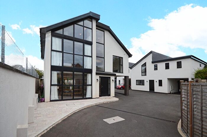 5 Bedroom Detached House For Sale In Players Court, Oldland Common, BS30