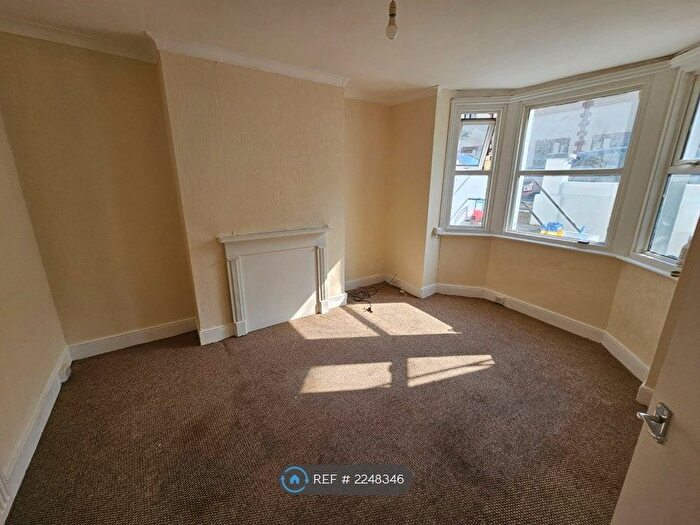 1 Bedroom Flat To Rent In Mann Street, Hastings, TN34