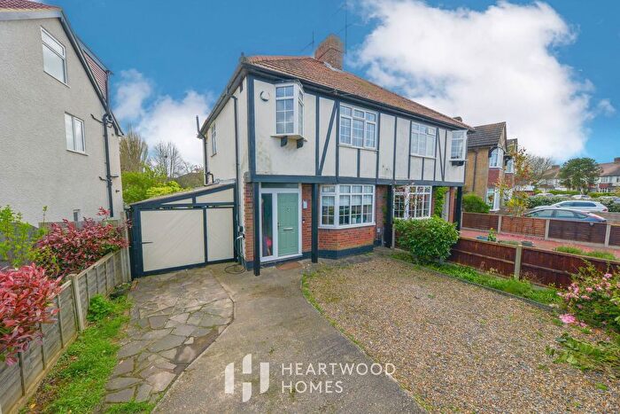 3 Bedroom Semi-Detached House To Rent In Vesta Avenue, St. Albans, AL1