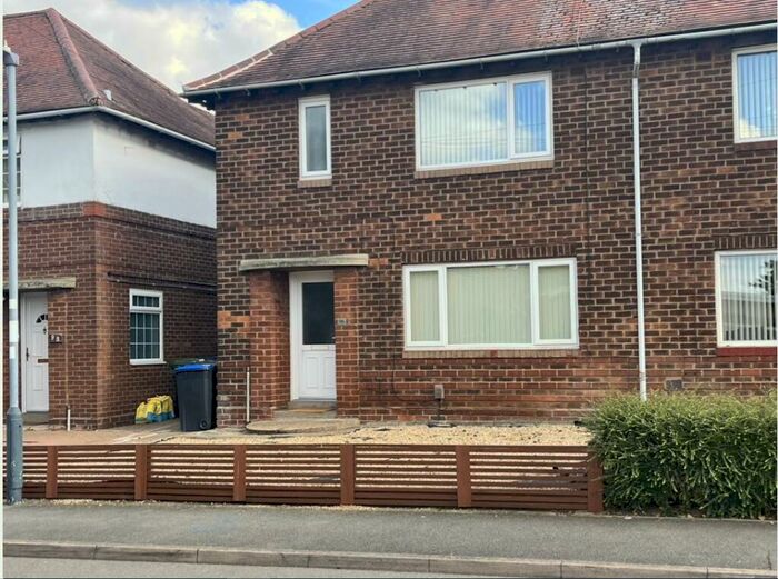 4 Bedroom Semi-Detached House To Rent In Westlea Road, Leamington Spa, CV31