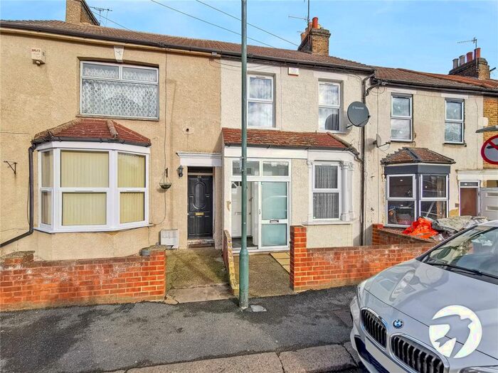 4 Bedroom House To Rent In Paroma Road, Belvedere, Kent, DA17