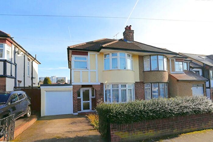 3 Bedroom Semi Detached House For Sale In St. Barnabas Road, Woodford Green, IG8