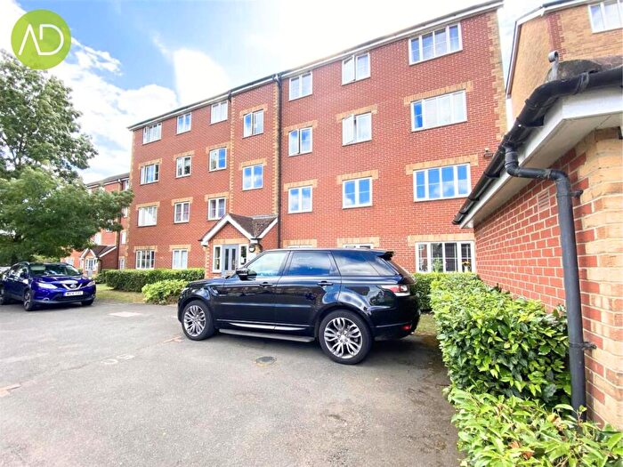 2 Bedroom Apartment To Rent In Charles House, Hoddesdon, EN11